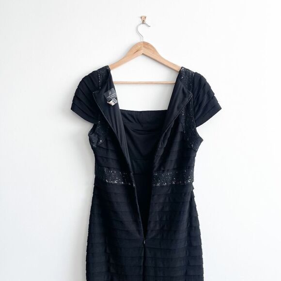 Adriana Papell Women's Black Lace Inset Trim Shutter Pleat Sheath Dress Size 10 - Picture 3 of 7